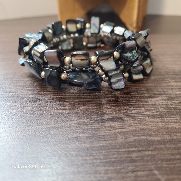 Unbranded Gray/Blue Tone Beaded Wrap Bracelet Pre-Owned Ladies Casual Office - Picture 2 of 7